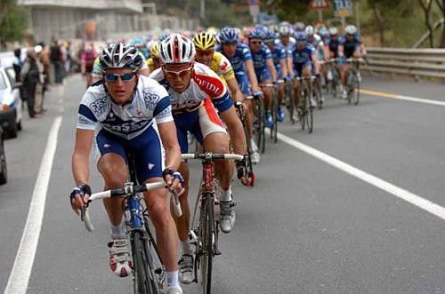 Alberto Ongarato (Fassa Bortolo) taking over the train