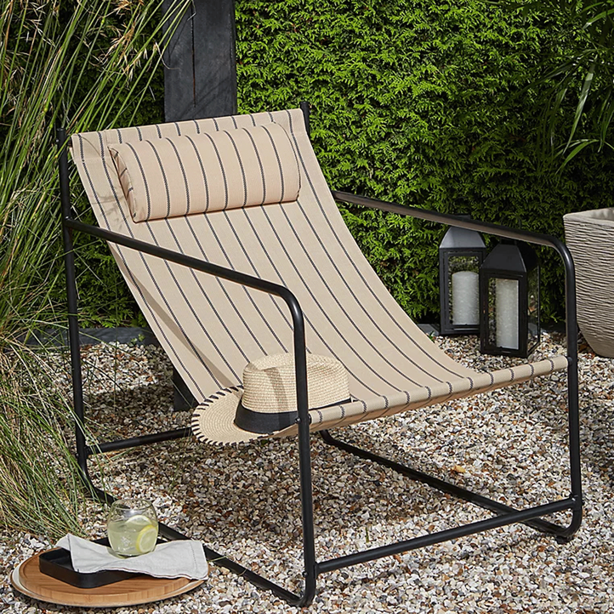 Stripe George Home metal lounge chair