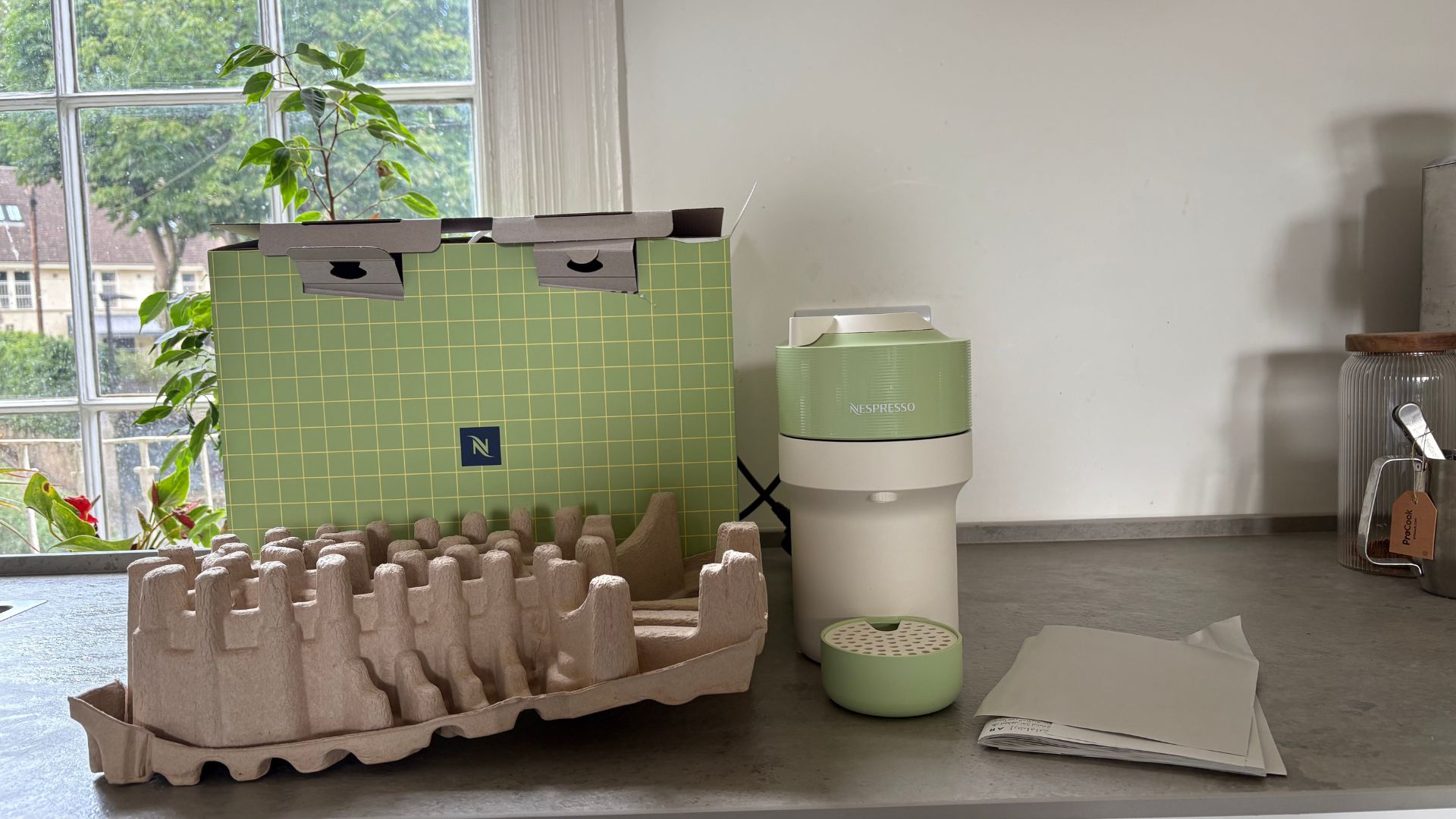 Nespresso Vertuo Pop Pistachio unboxed