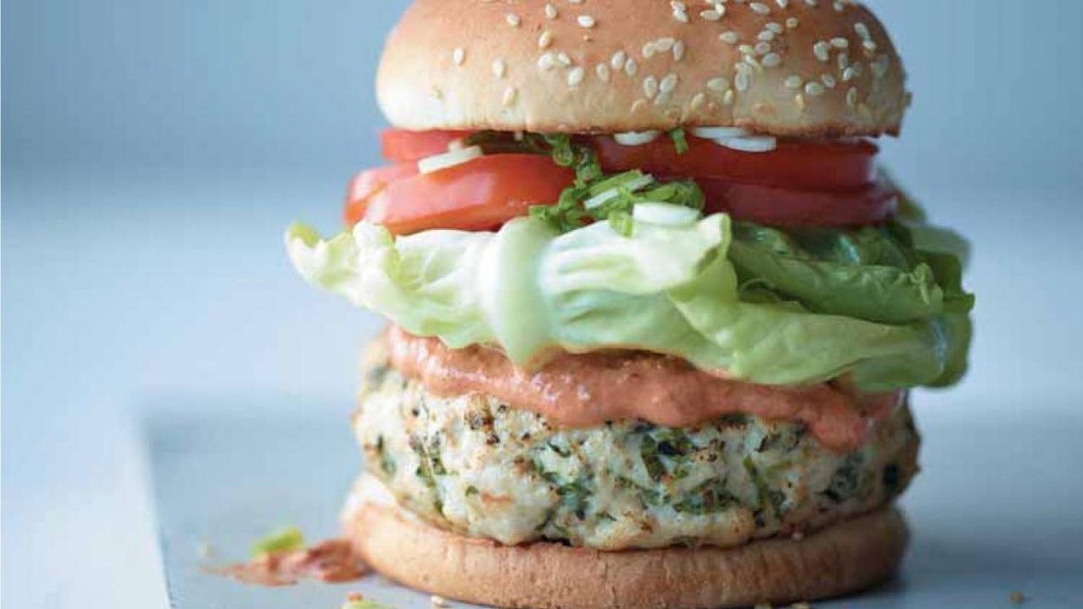 Joe Wicks' turkey burger American Recipes GoodtoKnow