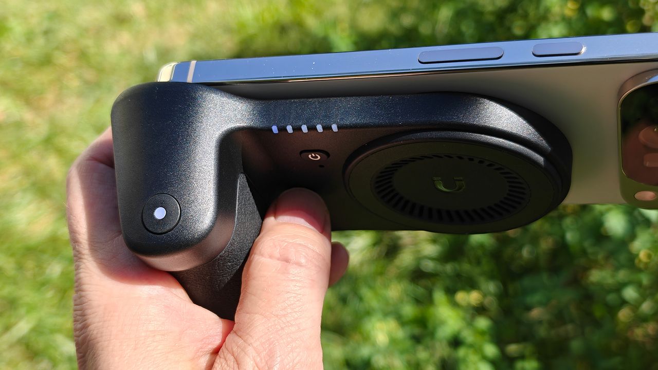A KraftGeek magnetic camera grip attached to a Google Pixel 10 Pro XL