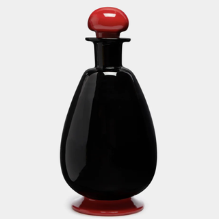 black carafe