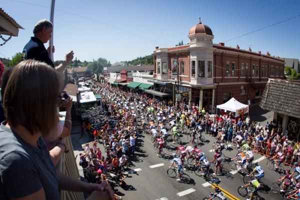 The peloton says goodbye to Sonora