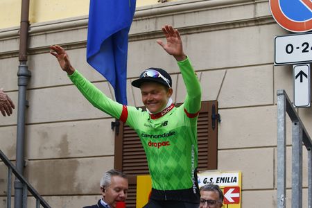 Toms Skujins celebrates winning stage 2 at Coppi e Bartali