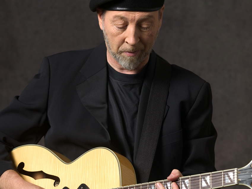 Interview: Richard Thompson on recording an album in front of a live ...