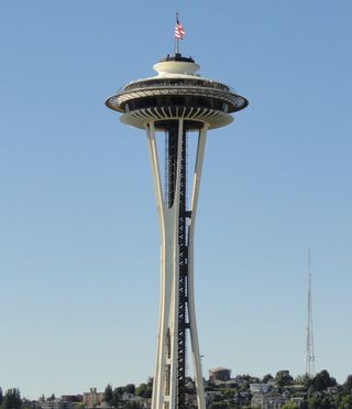 Famous buildings: Space Needle in Seattle