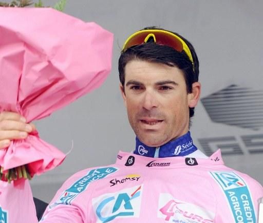 Jimmy Engoulvent (Saur - Sojasun) is the new race leader.