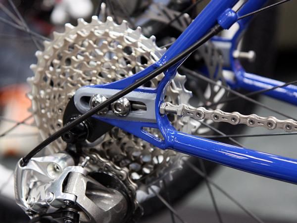 Sliding dropouts on Ritchey's new P-29er allow for either singlespeed or geared drivetrain setups.