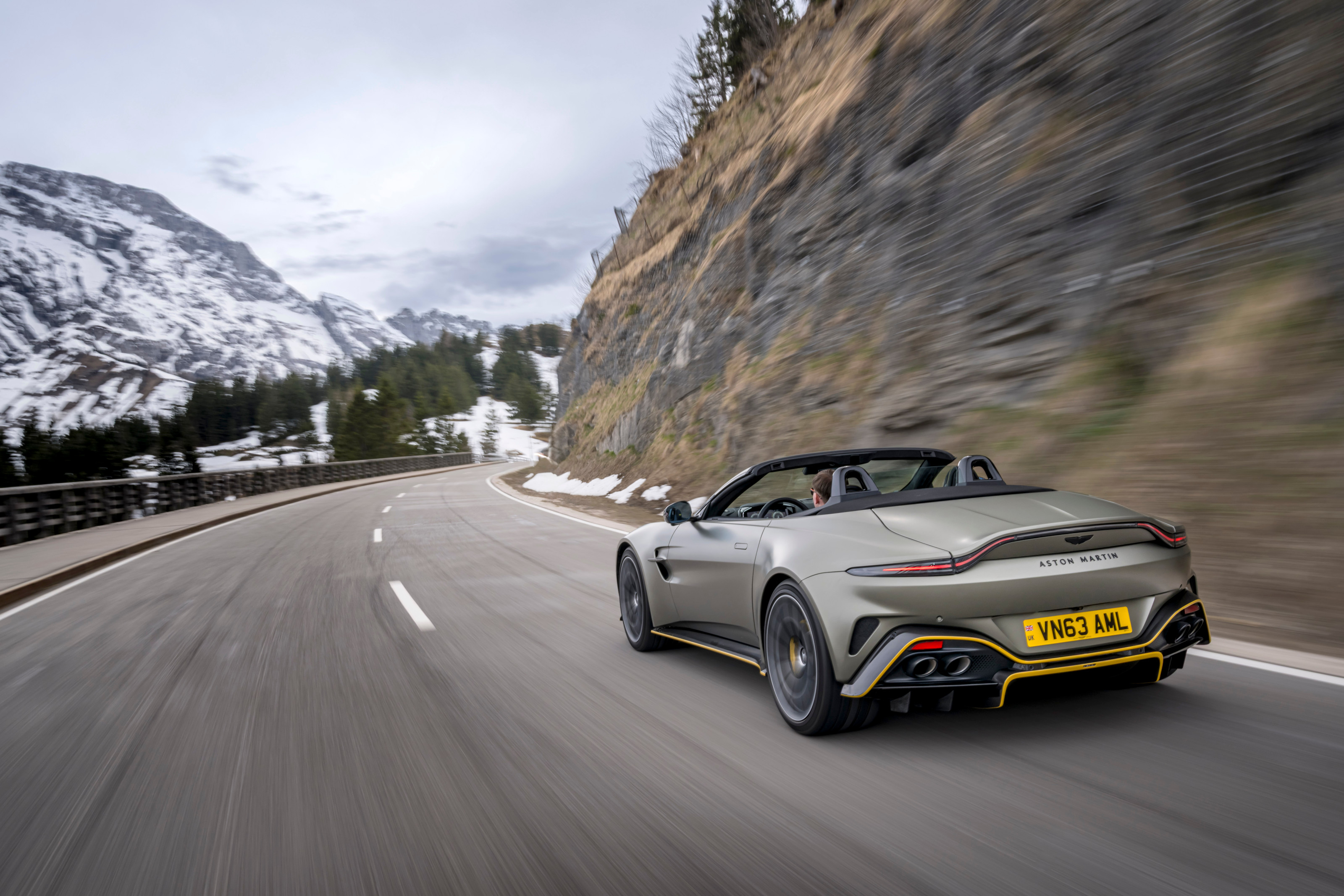 Aston Martin Vantage Roadster