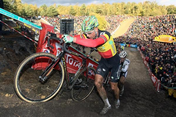 Sven Nys and Niels Albert waged a fierce battle for top honours in Zonhoven