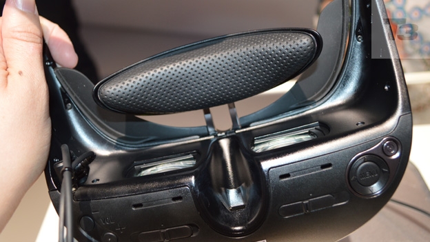 Sony HMZ-T3 Head Mounted Display review