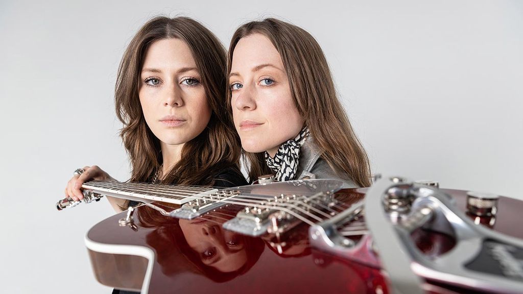 larkin-poe-s-megan-and-rebecca-lovell-on-their-pedalboard-pinch-hitters