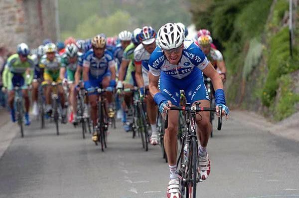 Rik Verbrugghe (Quick.Step) attacks on the C&ocirc;te de Bohissau with 32 km to go.