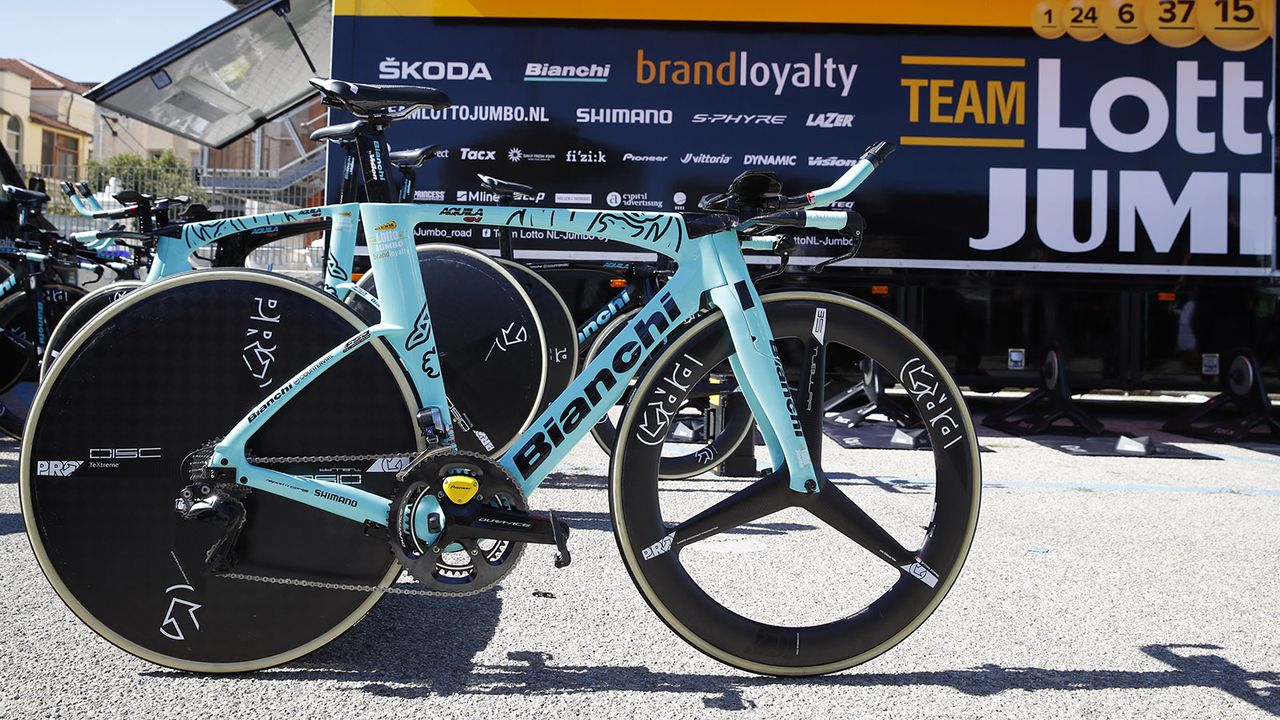 The PRO wheels are paired with Vittoria tubular tyres