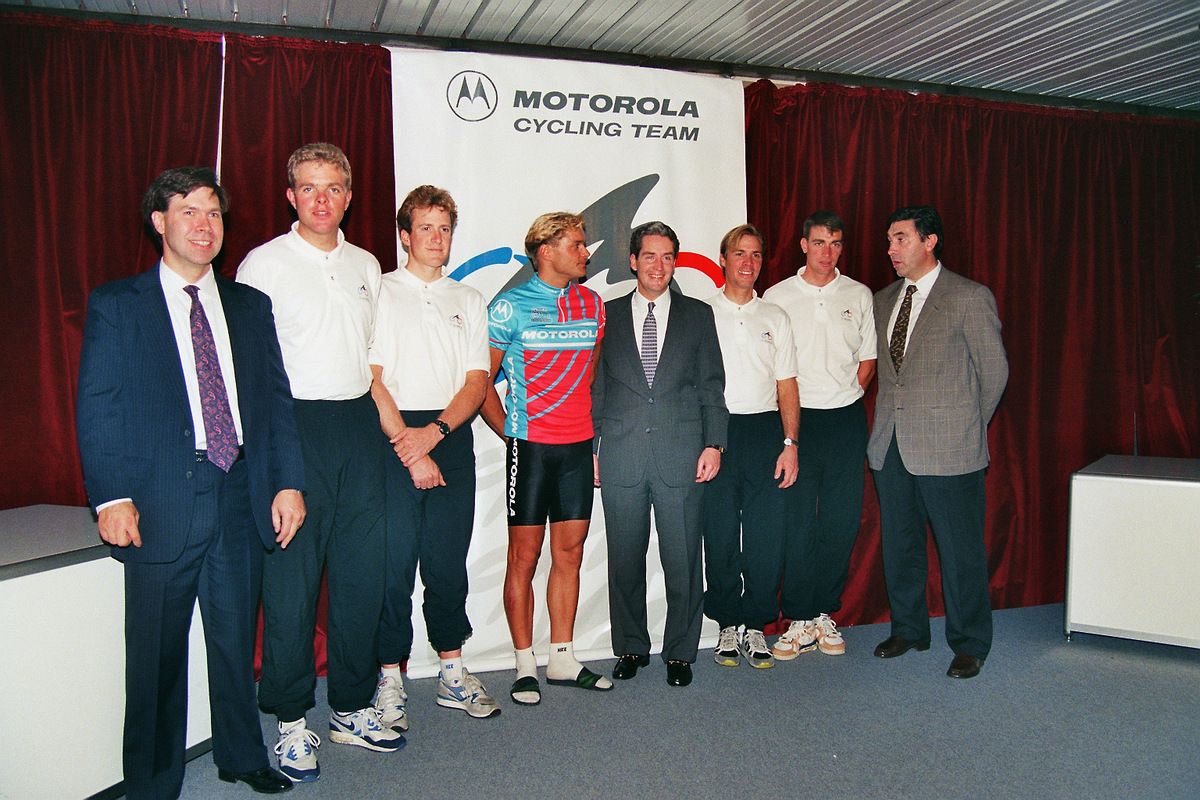 Jim Ochowicz, far left, with the Motorola team in 1990