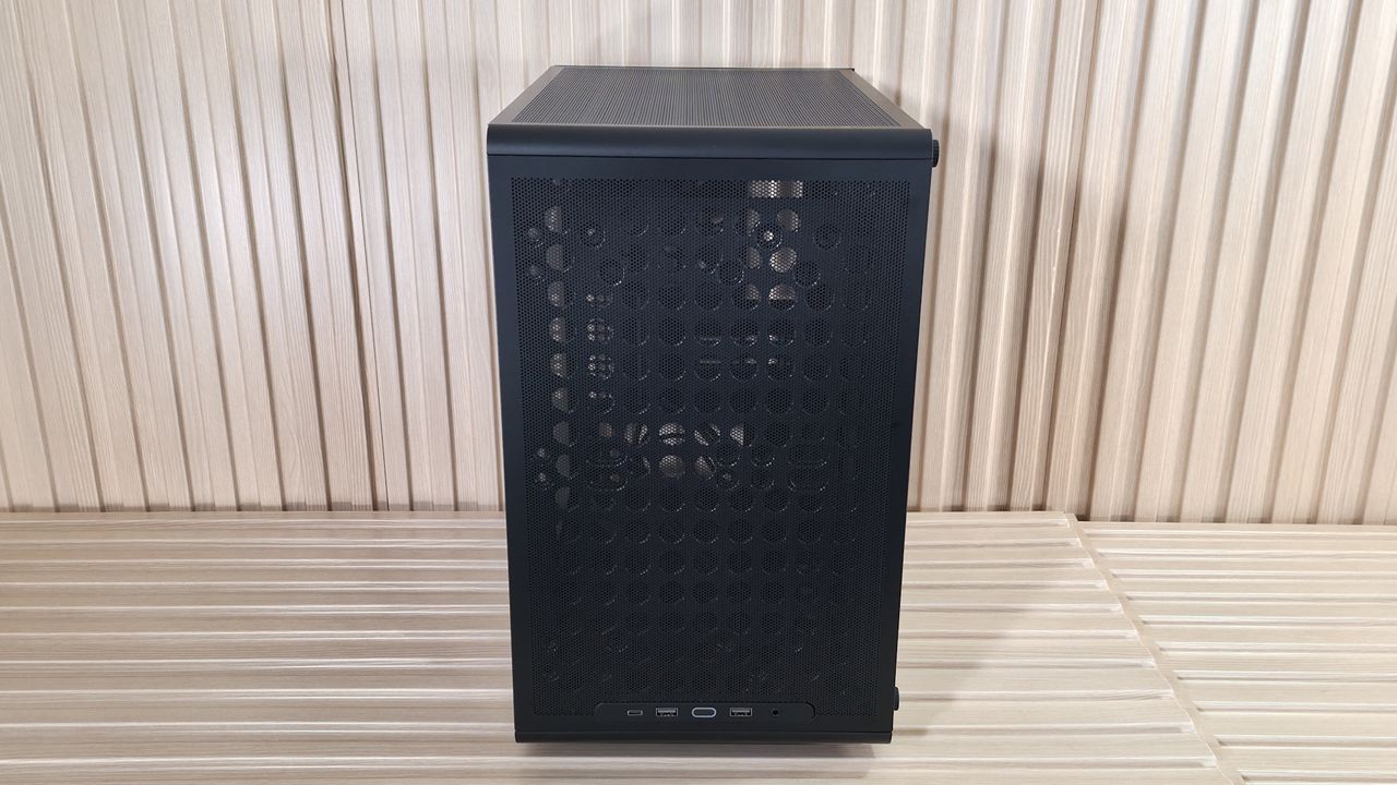 Cooler Master Q300L V3 - Case outside