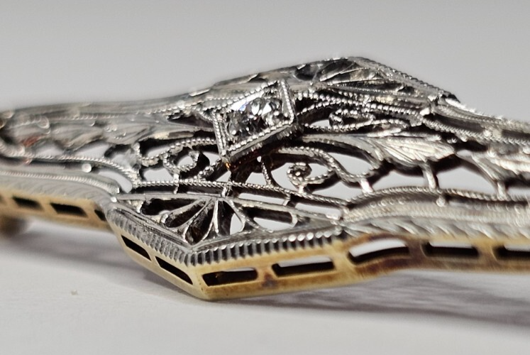 14k 3.42g Art Deco Filigree Brooch Diamond Platinum Gold Vintage Jewelry