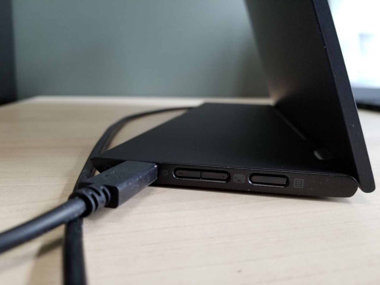Lenovo ThinkVision M14t