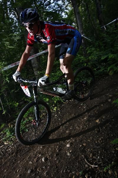Evan Wishloff (Pedalhead Racing) ripping Skunk Hollow Trail