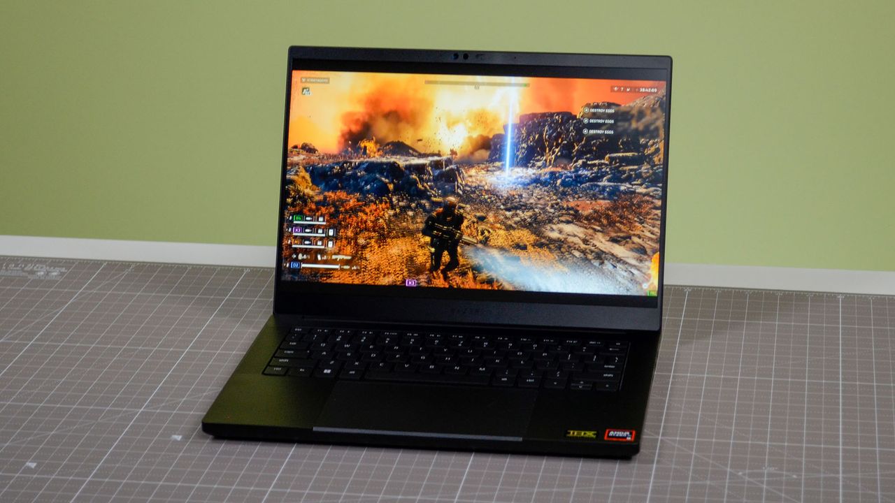 A Razer Blade 14 (2024) on a desk
