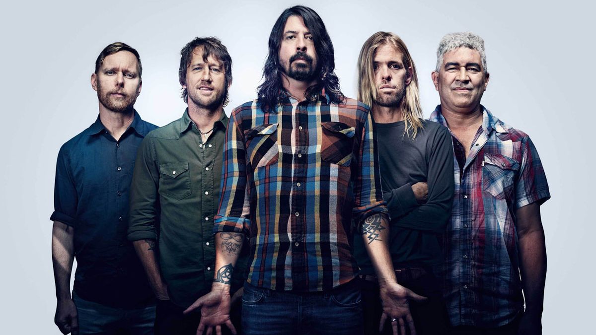 Glastonbury 2017 Foo Fighters Confirm Headline Slot Louder