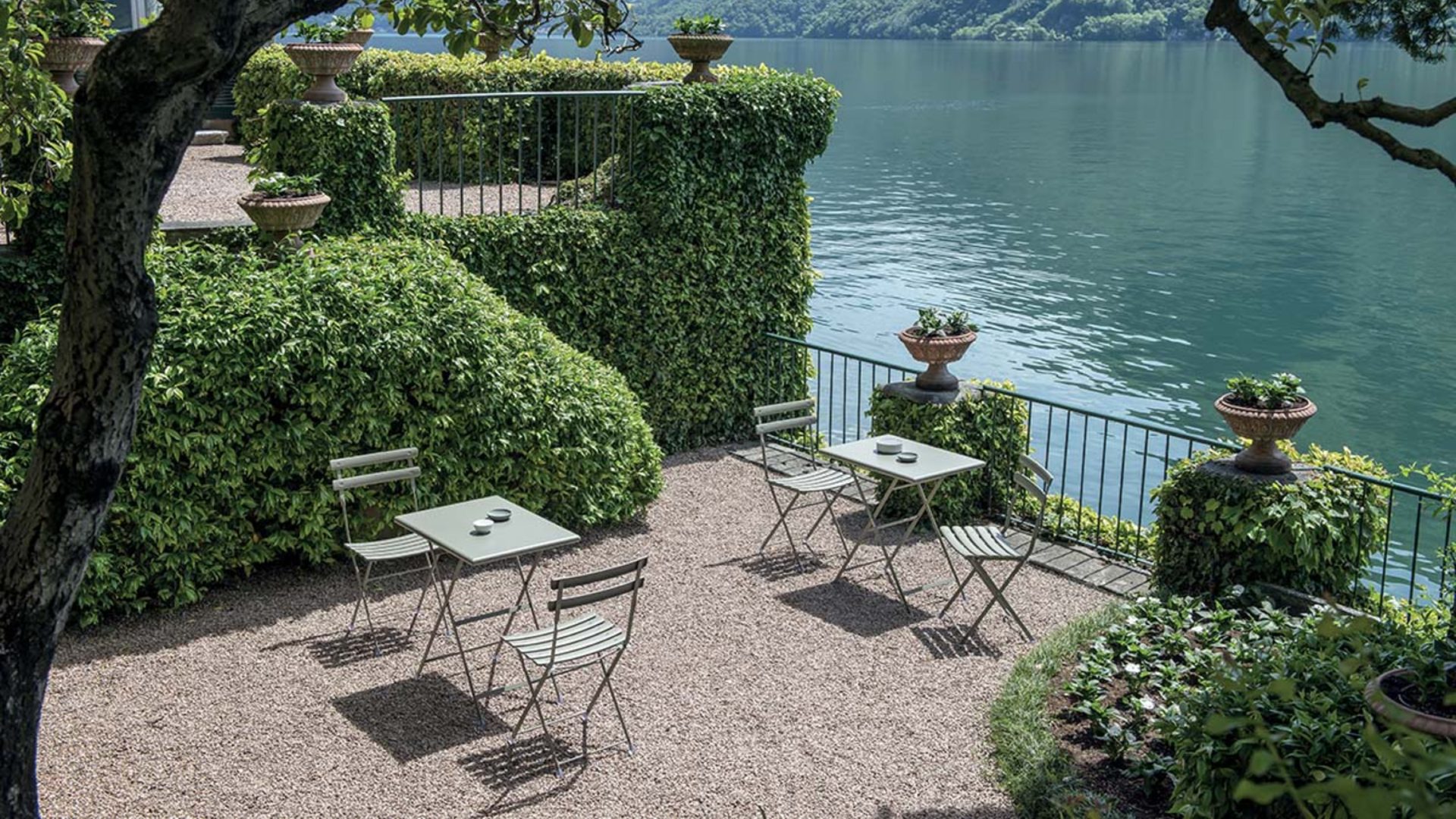 Best metal garden furniture 2021 - metal bistro set - Emu Arc En Ciel