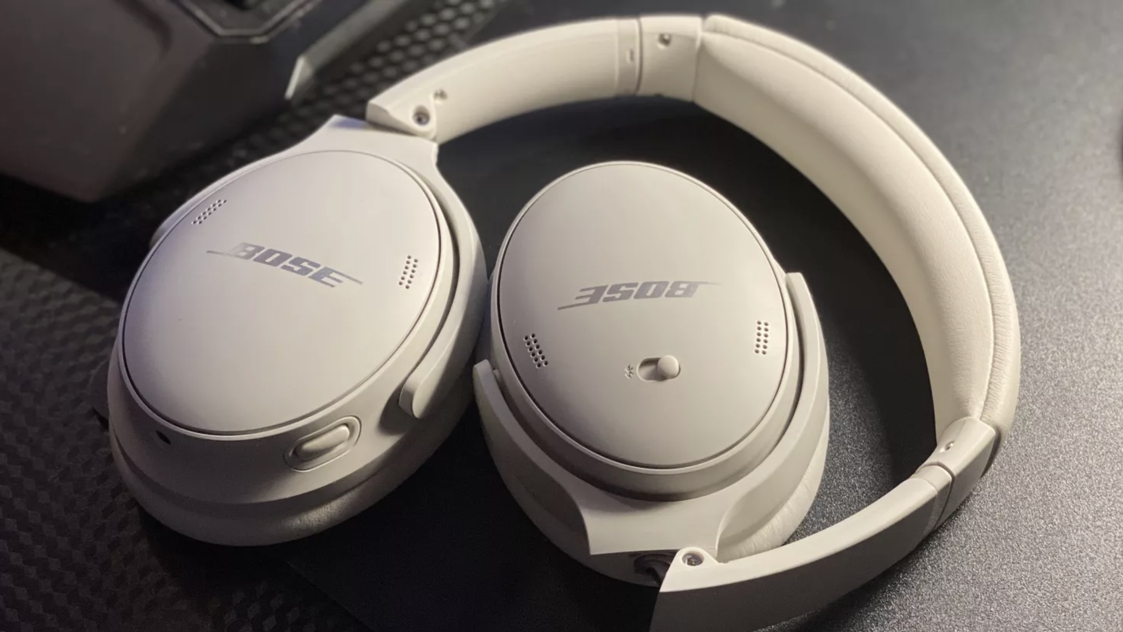 The Bose quietcomfort 45 wireless headphones in white
