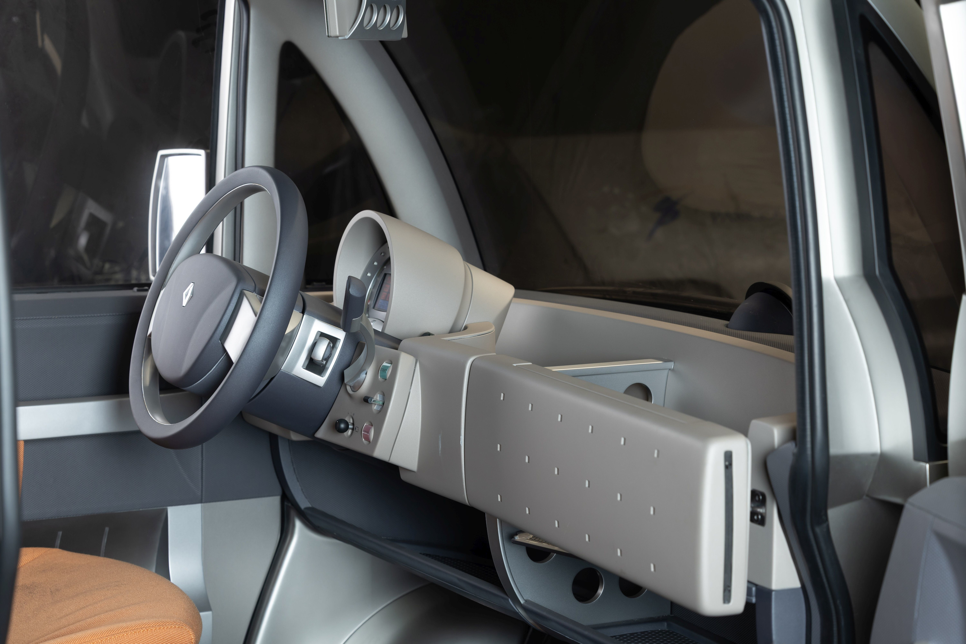 Interior of the Renault Operandi concept van, 2000