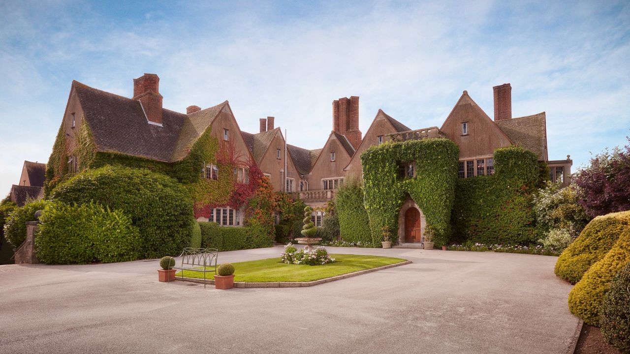 There are 43 bedrooms and two restaurants at Mallory Court Country House Hotel &amp;amp; Spa