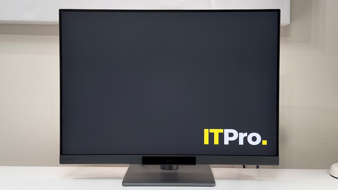 The BenQ RD280UG monitor on a desk