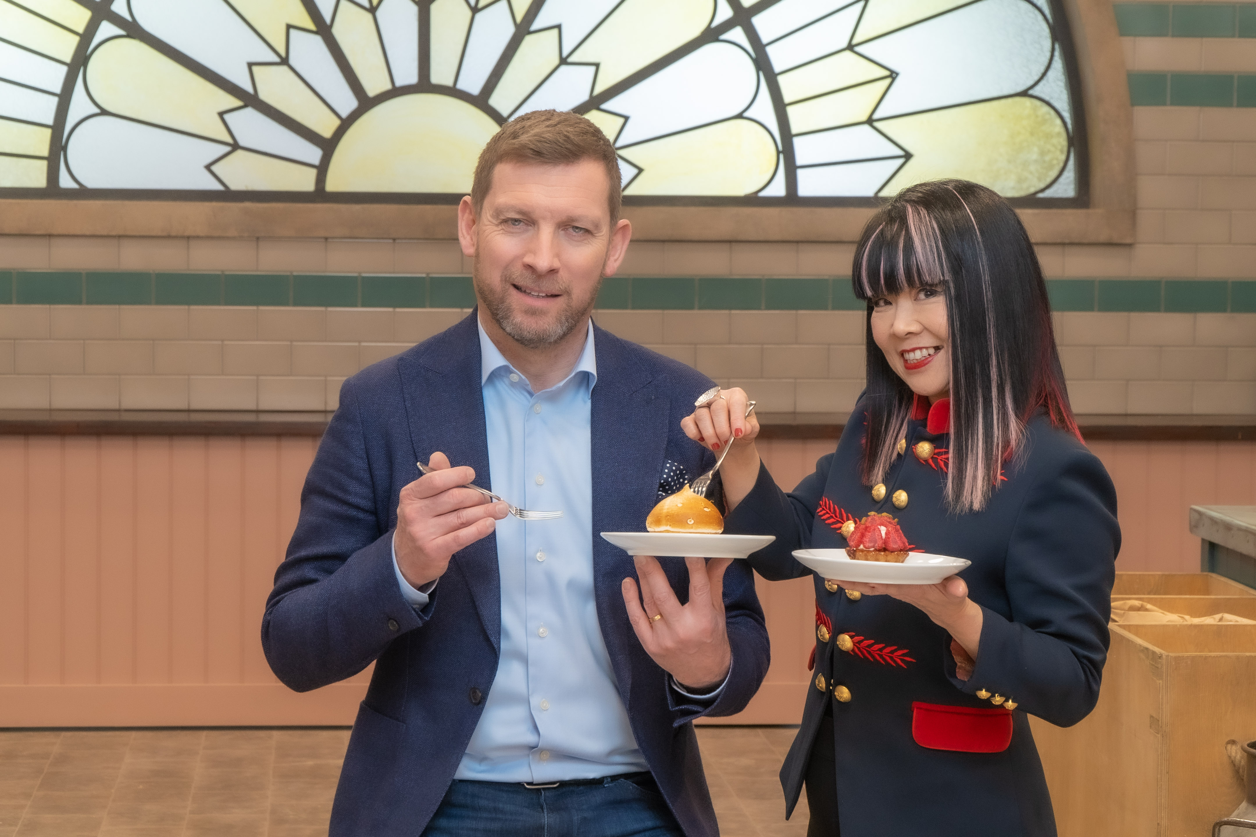 TV tonight – More cake?: Benoit and Cherish.