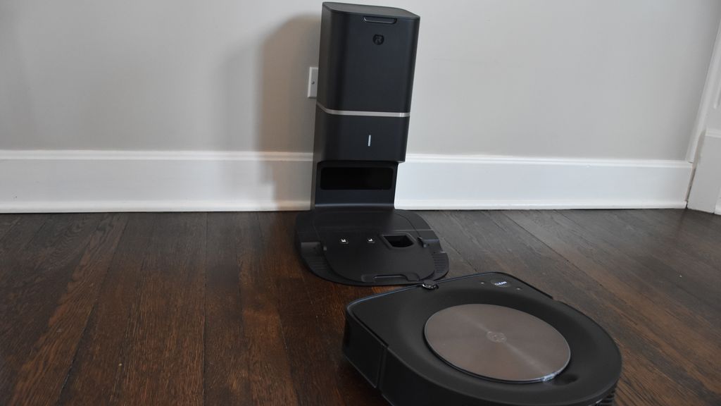 iRobot Roomba s9+ vs. iRobot Roomba i7+ Which should you buy? Tom's