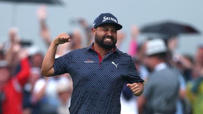 JJ Spaun gives an emotional fist pump after holing the winning putt at the 2025 US Open