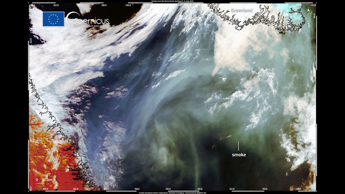 A massive cloud of smoke from wildfires in the American northwest spreading towards the Atlantic Ocean.