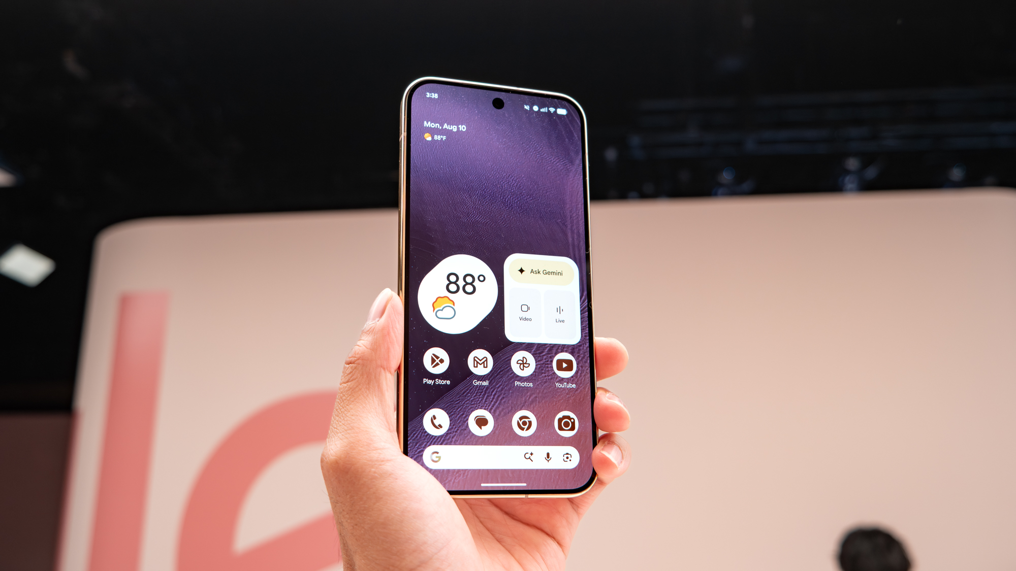 Google Pixel 11 Pro XL hands-on.
