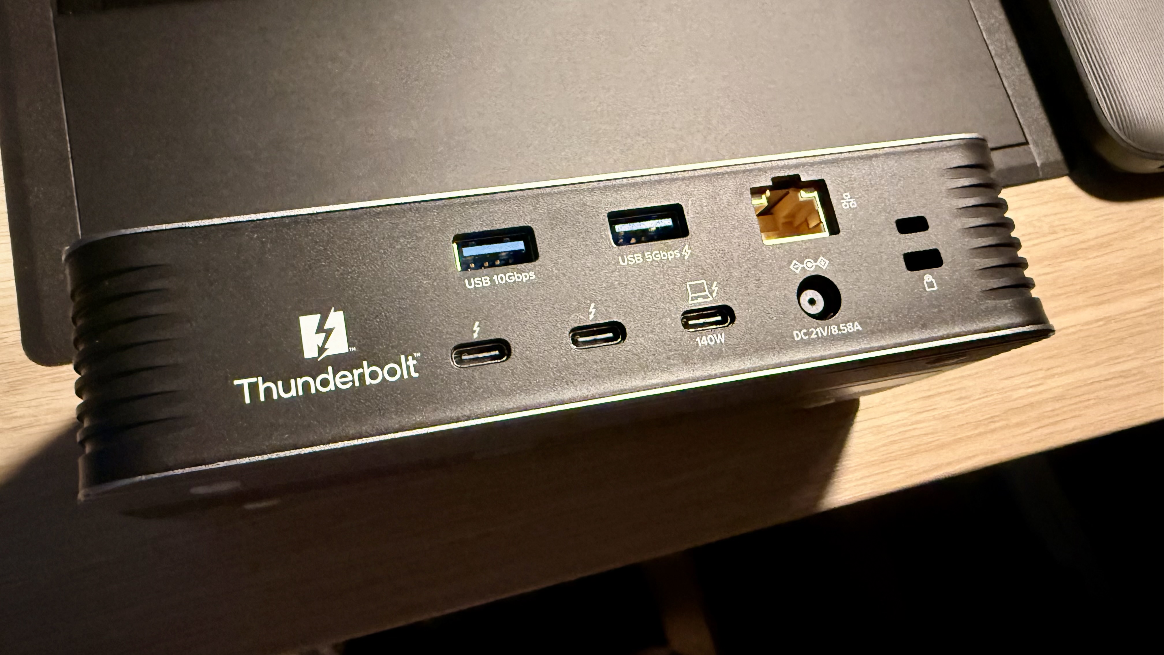 Plugable | 11-in-1 Thunderbolt 5 Docking Station