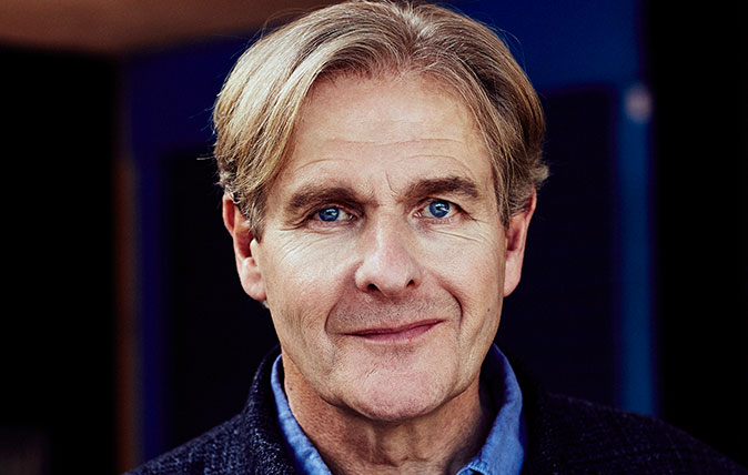 Robert Bathurst