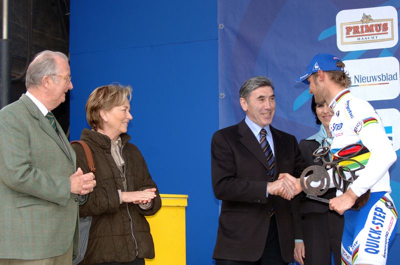 Two great Belgian De Ronde riders, Tom Boonen shakes Eddy Merckx's hand in 2006