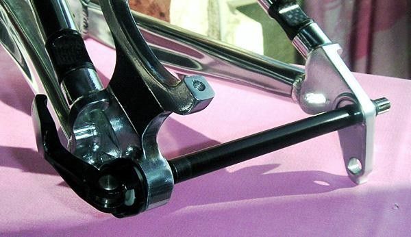 Excellent Maxle adapted for rear
