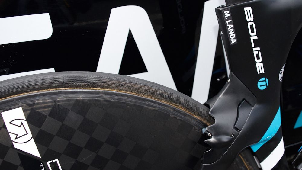 Integrated brakes reduce the drag