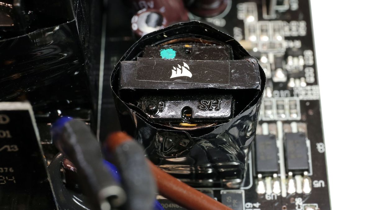 Corsair RM750x