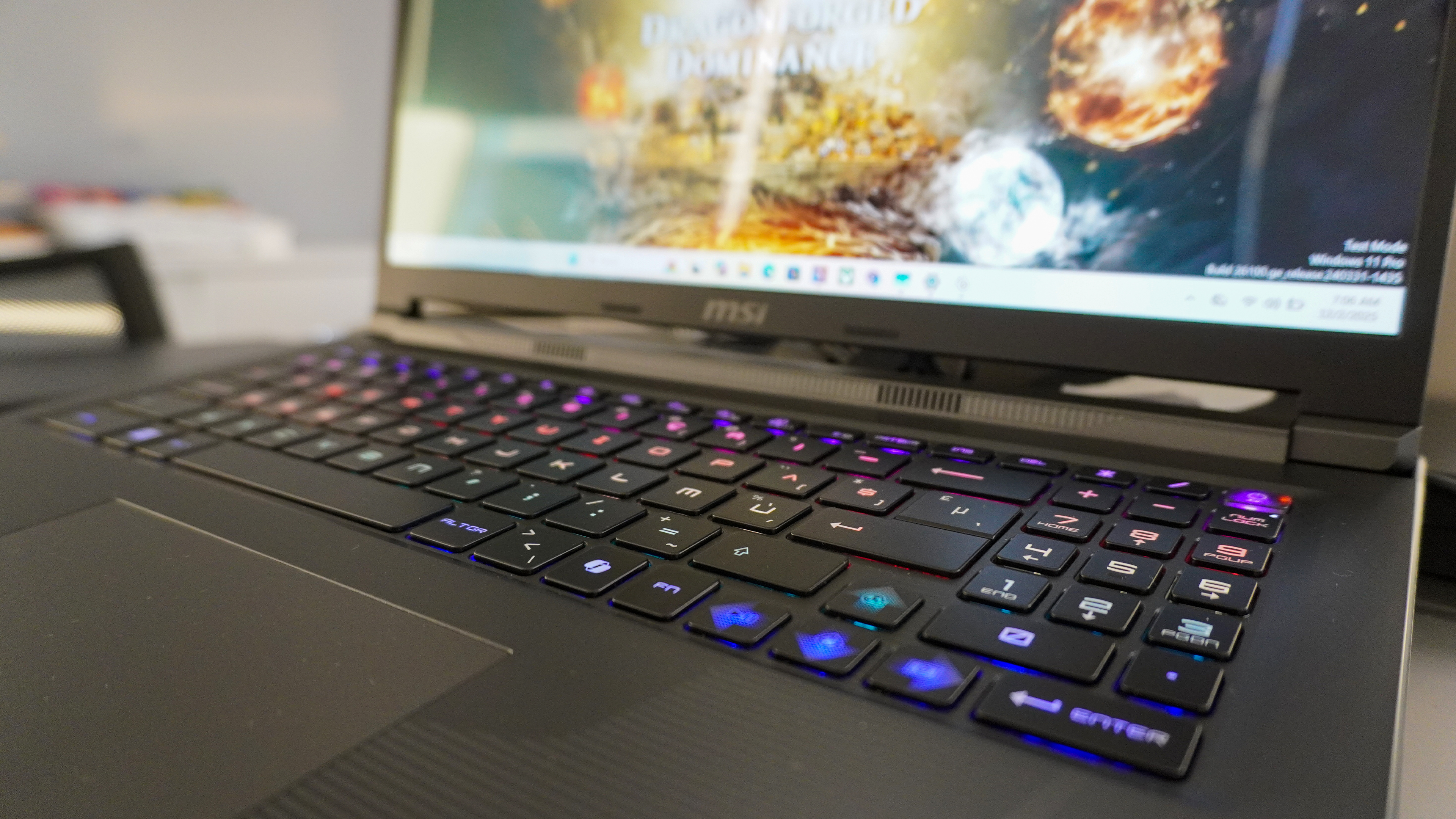 MSI Raider 16 Max HX