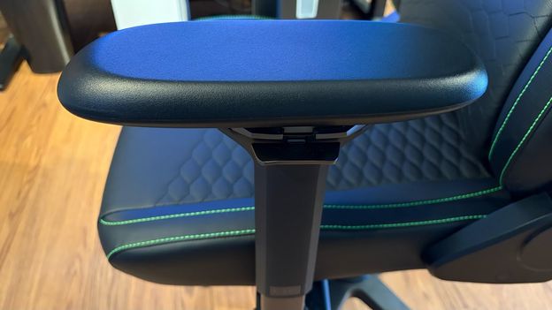 Razer Iskur V2 NewGen