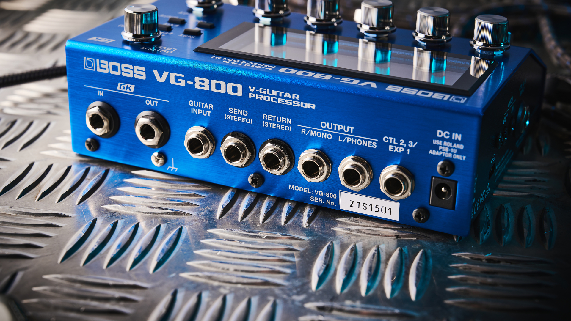 The connections panel of the Boss VG-800