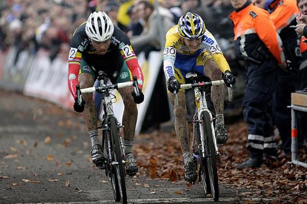 Belgian champion Sven Nys (Landbouwkrediet) led out the sprint and held off the challenge of Kevin Pauwels (Telenet - Fidea) for the victory.