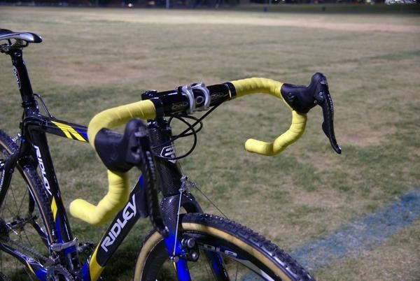 Campagnolo Chorus Ergopower controls the braking and shifting.