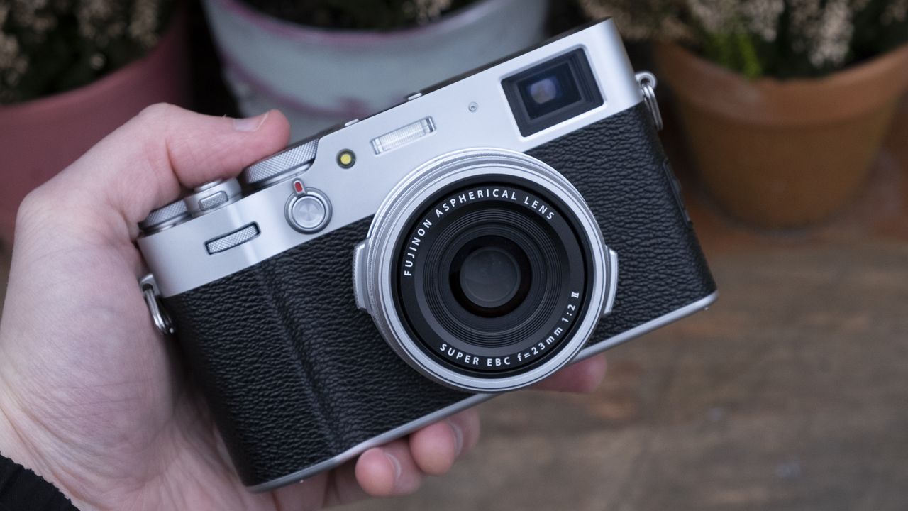 Fujifilm X100V