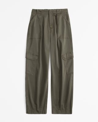 Mid Rise Barrel Cargo Pant