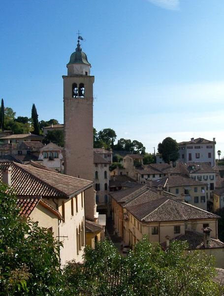 A view of the centre from the castle.