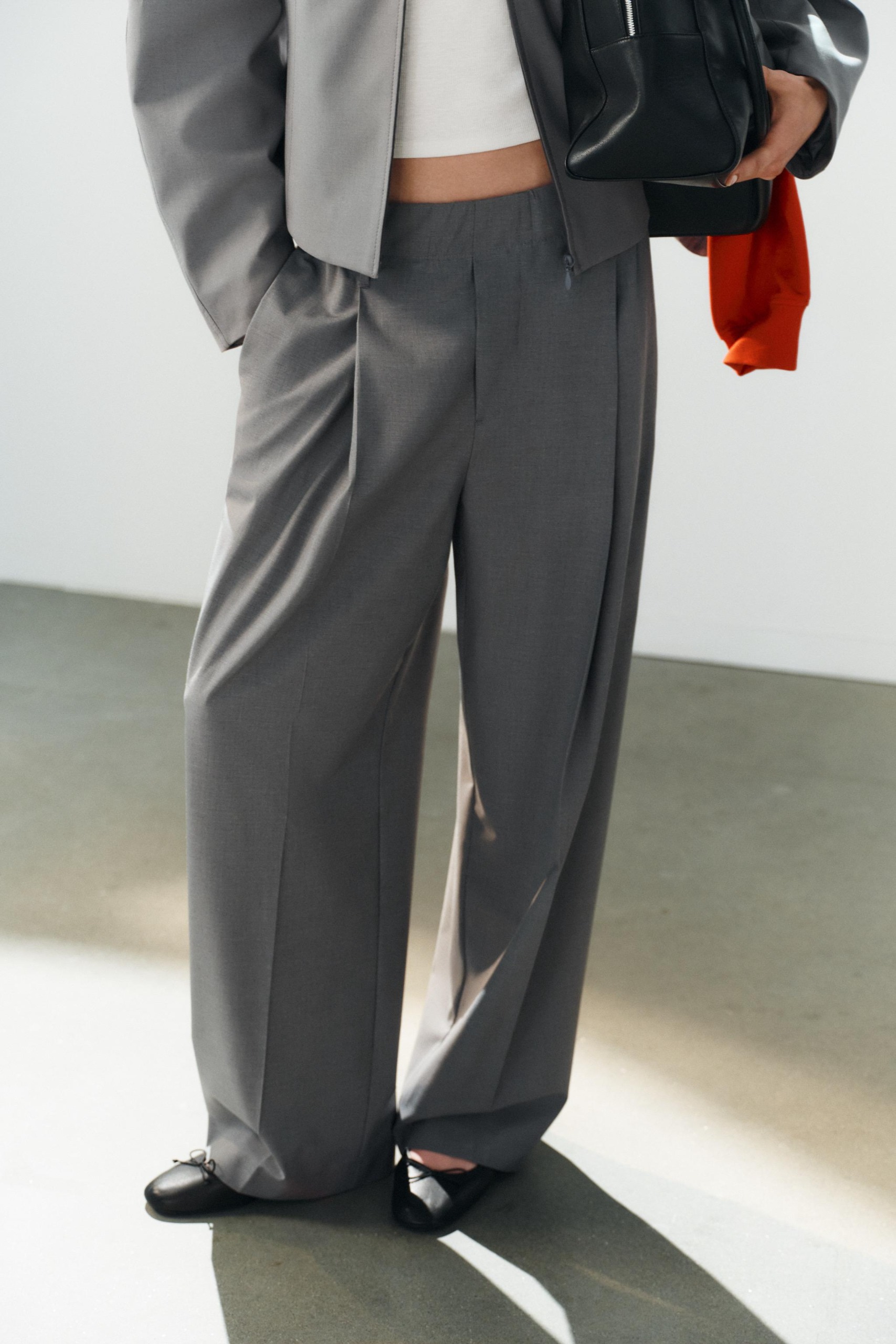 pleated pant